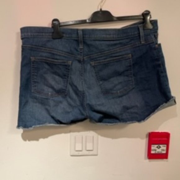 JCrew Denim Shorts in Merrill Wash, Size 35, Excellent Condition - Picture 4 of 4